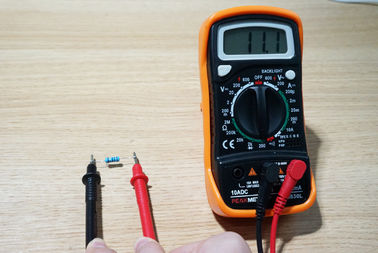 Непрерывность транзистора диода частоты емкости метра ома вольта цифров КЭ слышная